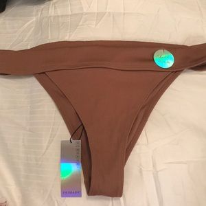 Cute, high-legged cheeky bikini